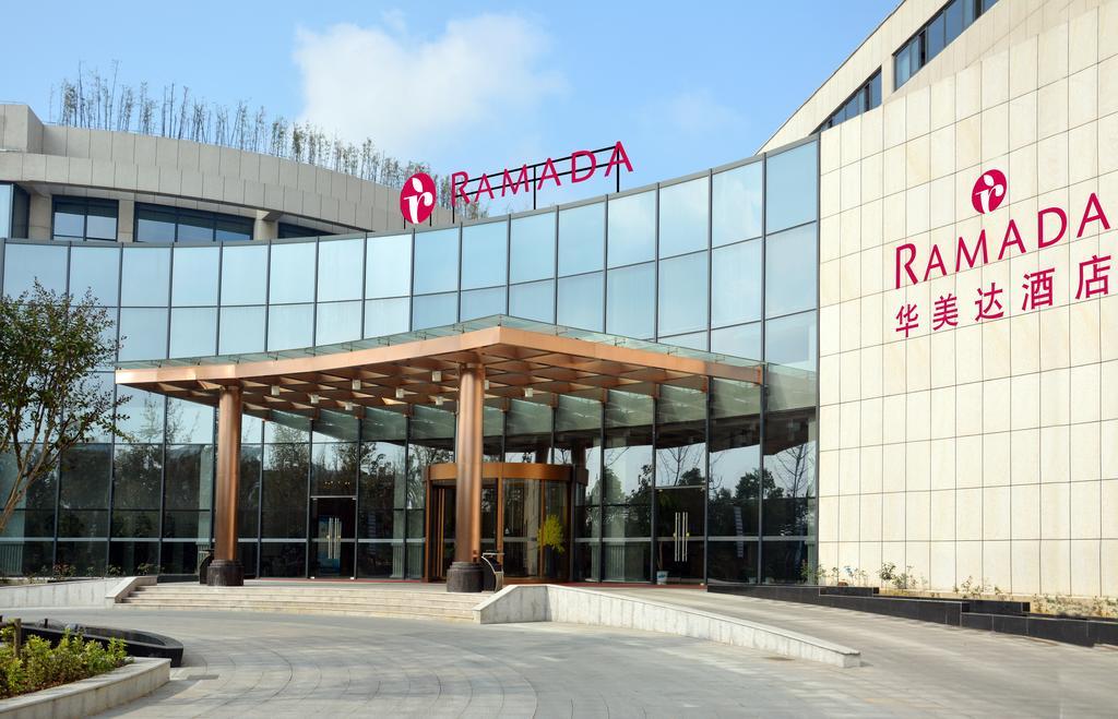 Отель Ramada Nanjing Нанкин Экстерьер фото